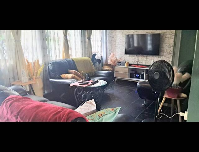 3 BEDROOM TOWNHOUSE FOR SALE IN NEW GERMANY